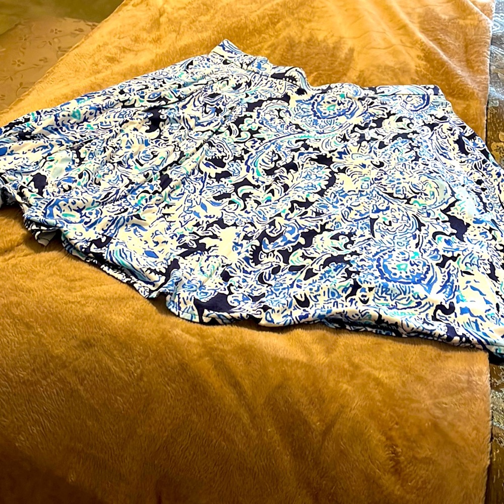 A Cynthia Rowley size medium pull on skirt